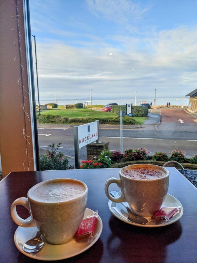The Auckland Hotel Моркамб Екстериор снимка