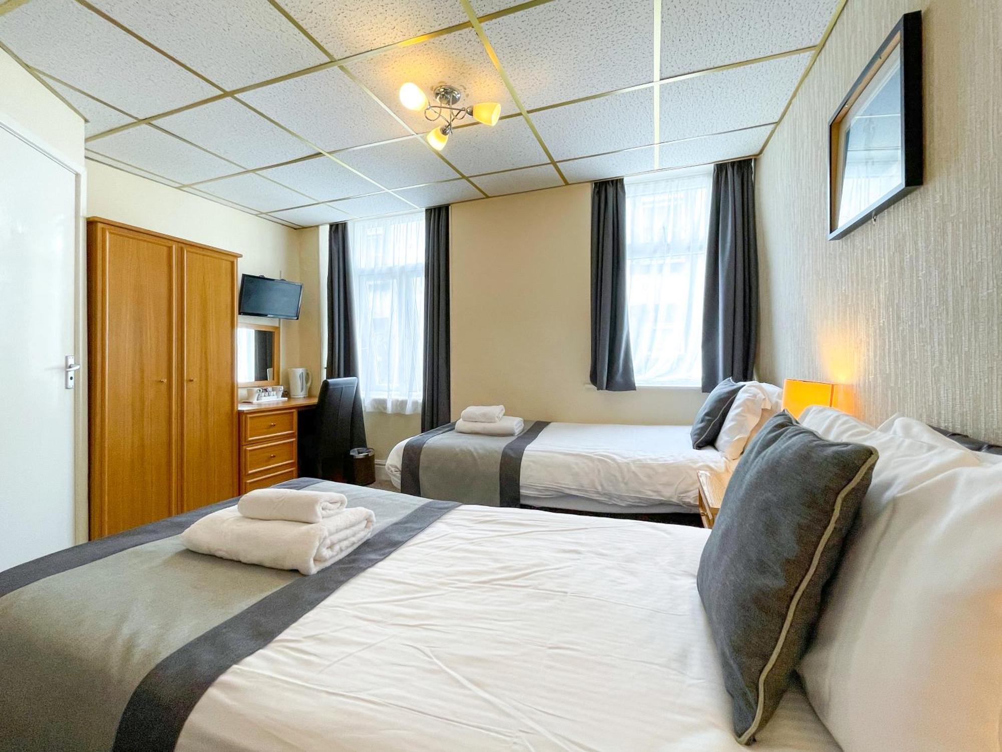 The Auckland Hotel Моркамб Екстериор снимка