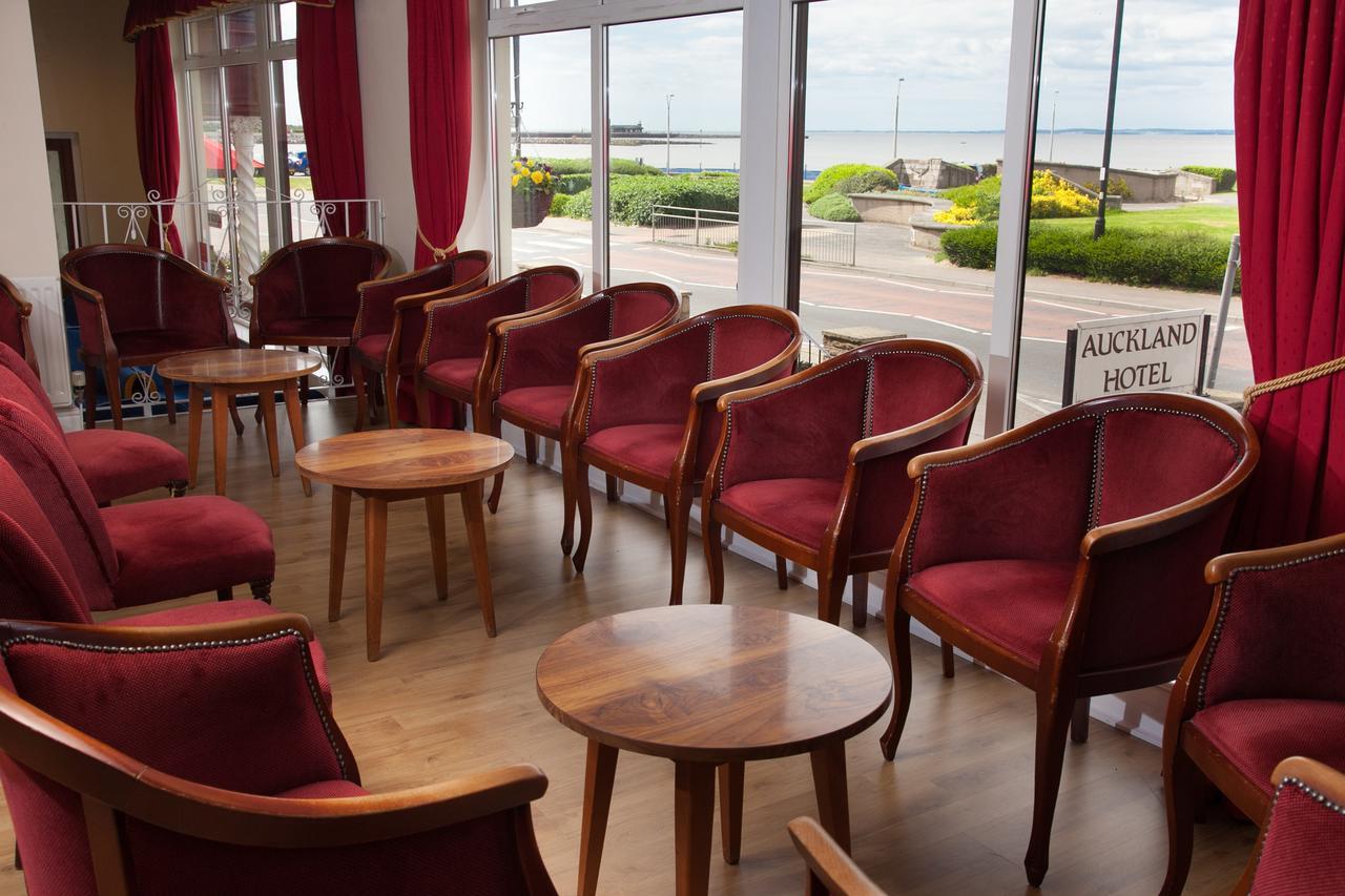 The Auckland Hotel Моркамб Екстериор снимка